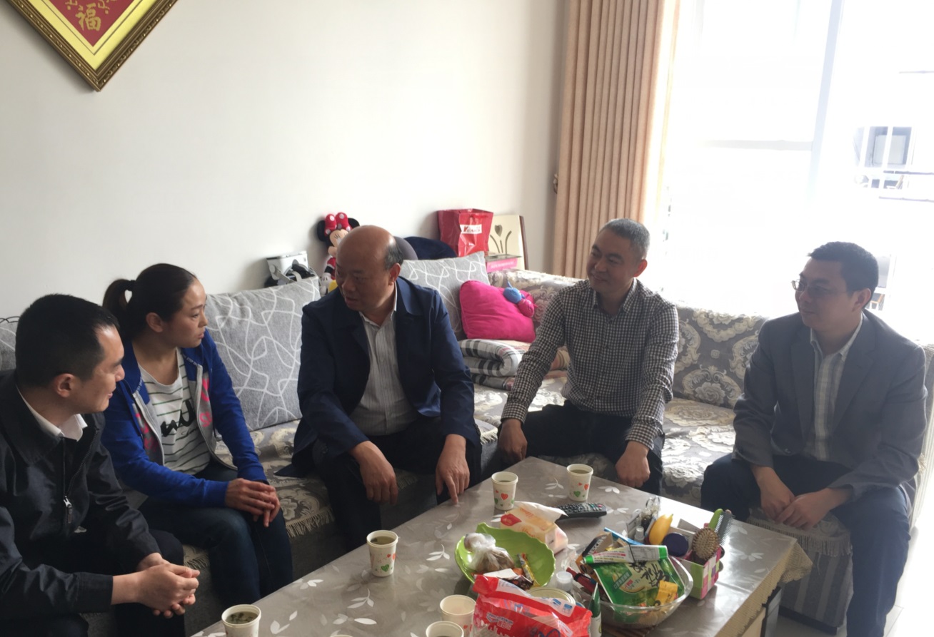  ʡ��ƶ������쵼����ο��������ƶ������������Ա����